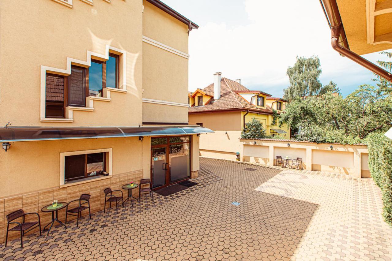 4cardinal's Boutique 3*