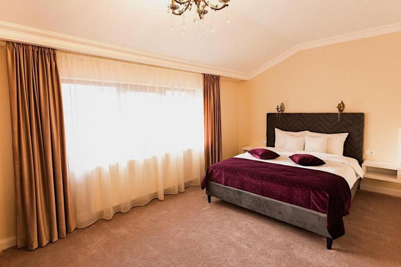 Hotel 4cardinal's Boutique Braşov